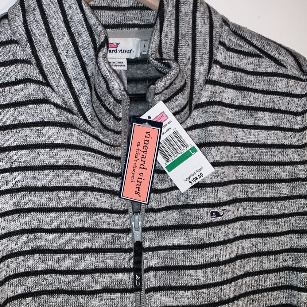 Vineyard Vines vest Sz large.  New with tags. Retails for $108